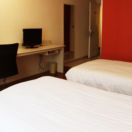 Hanting Hotel Shenyang Zhongshan Square Екстериор снимка