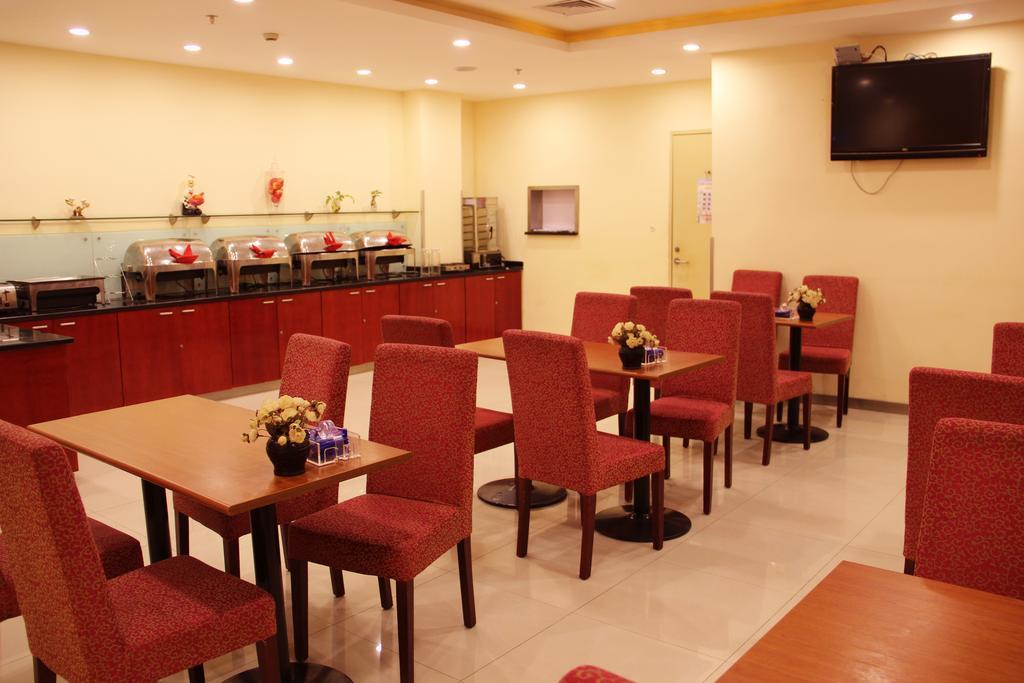 Hanting Hotel Shenyang Zhongshan Square Екстериор снимка